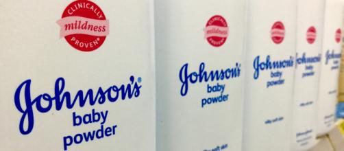 Photo of Johnson and Johnson's baby powder [image credit: Mike Mozart / Flickr]