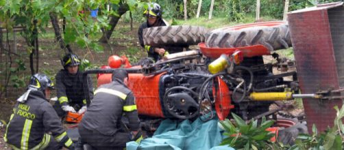 Calabria, agricoltore muore schiacciato sotto un trattore. (foto di repertorio)