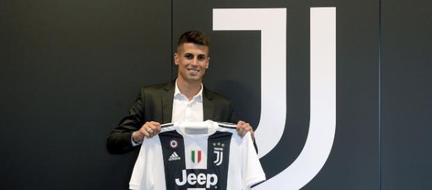 João Cancelo fichó con la Juventus João Cancelo fichó con la Juventus