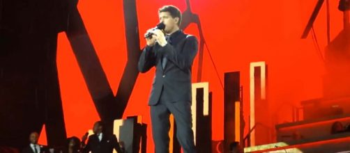 Canadian singer Michael Buble returned to the UK stage on Friday and even brought out his son Noah. [Image davesgigs7/YouTube]