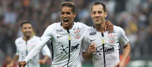 Corinthians pode perder jogadores para o futebol internacional Corinthians pode perder jogadores para o futebol internacional