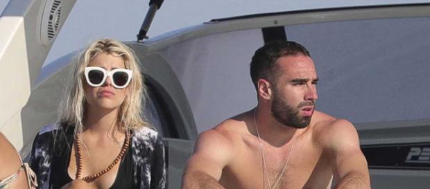 Dani Carvajal disfruta de sus vacaciones junto a unos amigos Dani Carvajal disfruta de sus vacaciones junto a unos amigos