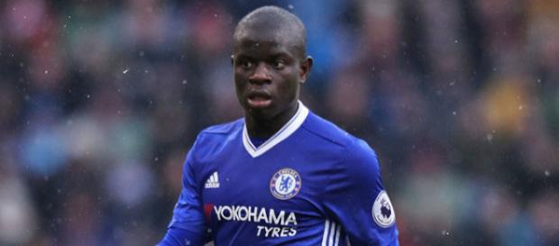N'Golo Kanté a des chances de rester un joueur de Chelsea maintenant que Maurizio Sarri est son nouvel entraîneur. N'Golo Kanté a des chances de rester un joueur de Chelsea maintenant que Maurizio Sarri est son nouvel entraîneur.