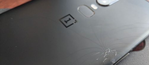 OnePlus 6: algunas unidades están sufriendo roturas en el cristal trasero sin motivo