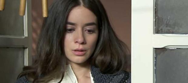 Anticipazioni Una Vita: Teresa scopre di essere di nuovo in dolce attesa, ma non è felice Anticipazioni Una Vita: Teresa scopre di essere di nuovo in dolce attesa, ma non è felice