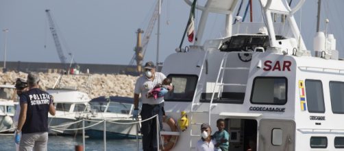 Migranti, in quattro morti annegati all'arrivo dei soccorritori a ... - lasicilia.it