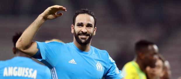 Adil Rami serait dans le viseur d'un club européen. Adil Rami serait dans le viseur d'un club européen.