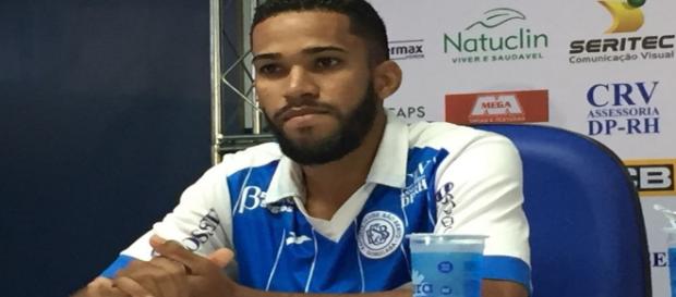 Destaque do São Bento, Everaldo será jogador do Fluminense (Foto: Emilio Botta) Destaque do São Bento, Everaldo será jogador do Fluminense (Foto: Emilio Botta)