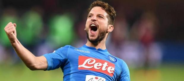 Dries Mertens a toutes les chances de rester à Naples durant ce mercato estival. Dries Mertens a toutes les chances de rester à Naples durant ce mercato estival.