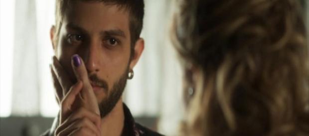Ícaro chama Luzia de mãe. (Foto: Divulgação TV Globo). Ícaro chama Luzia de mãe. (Foto: Divulgação TV Globo).