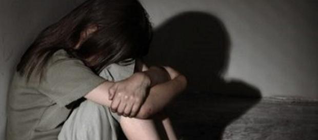 Una bambina di 12 anni violentata per 7 mesi Una bambina di 12 anni violentata per 7 mesi