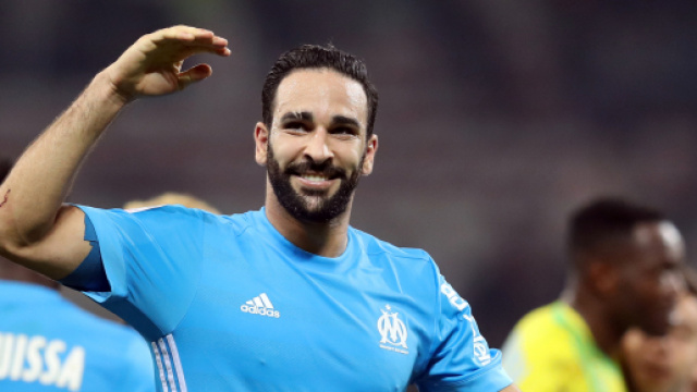 Adil Rami serait dans le viseur d'un club européen.