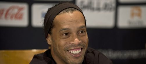 PSG seguiría con atención al hijo de Ronaldinho (Rumores)