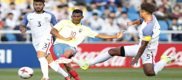 Brian Cabezas, com a 10 do Equador, está perto de reforçar o Fluminense (Foto: Agência EFE) Brian Cabezas, com a 10 do Equador, está perto de reforçar o Fluminense (Foto: Agência EFE)