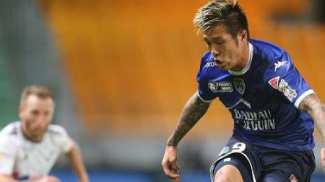 Avant PSG-Troyes : qui est Suk Hyun-Jun, le "Zlatan" sud-coréen ... - goal.com