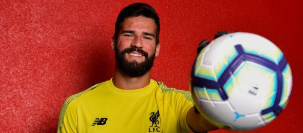 El Liverpool se muestra activo en el mercado de fichajes y paga 75 M€ por Alisson Becker El Liverpool se muestra activo en el mercado de fichajes y paga 75 M€ por Alisson Becker