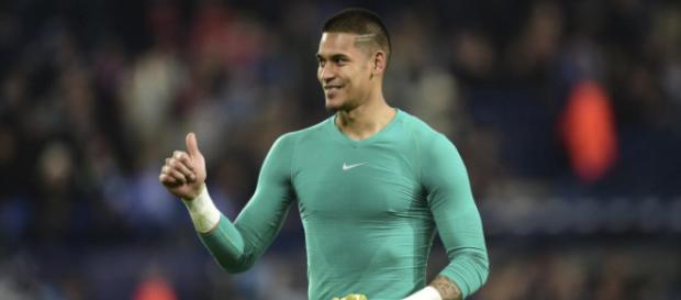 Alphonse Areola veut des garanties sur son temps de jeu depuis l'arrivée de Gianluigi Buffon à Paris Alphonse Areola veut des garanties sur son temps de jeu depuis l'arrivée de Gianluigi Buffon à Paris