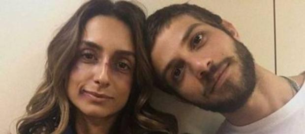 Chay Suede e Camila Lucciola estariam juntos nos bastidores de trama global Chay Suede e Camila Lucciola estariam juntos nos bastidores de trama global