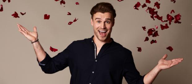 Die Bachelorette Nadine Klein muss aufpassen: Chethrin Schulze hat ein Auge auf Alexander Hindersmann geworfen - Foto: MG RTL D Die Bachelorette Nadine Klein muss aufpassen: Chethrin Schulze hat ein Auge auf Alexander Hindersmann geworfen - Foto: MG RTL D