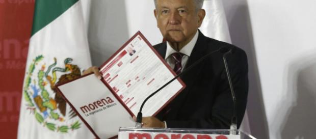 Andrés Manuel López Obrador ha sido elegido como presidente de México Andrés Manuel López Obrador ha sido elegido como presidente de México