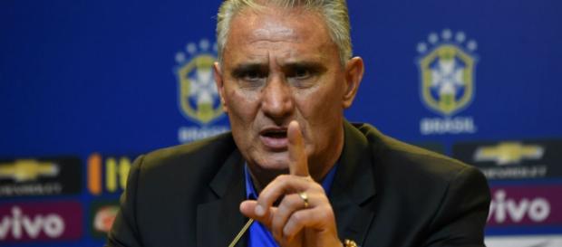 Tite preferiu não esticar tanto o assunto Tite preferiu não esticar tanto o assunto