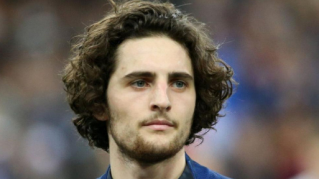 Adrien Rabiot devrait rester un joueur parisien la saison prochaine.
