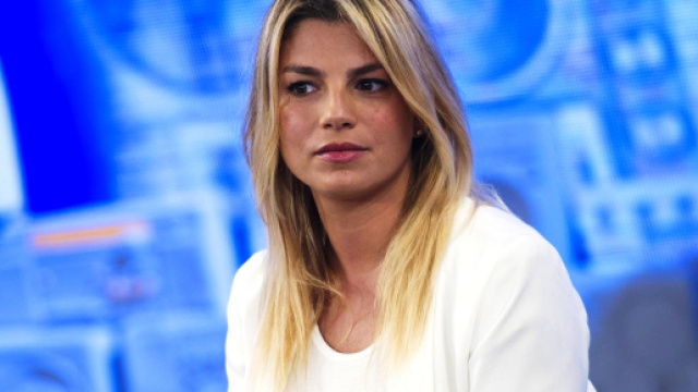 Emma Marrone criticata e sbrocca sui social