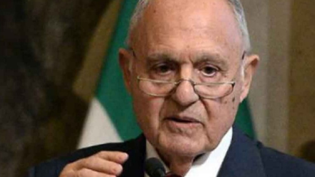 Ministro Paolo Savona indagato per usura bancaria