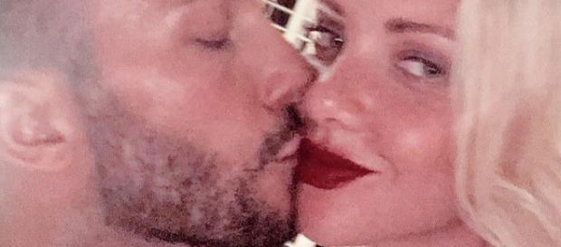 Bachelor in Paradise: Evelyn Burdecki und ihr Italiano Domenico de Cicco engagieren sich im Tierschutz Bachelor in Paradise: Evelyn Burdecki und ihr Italiano Domenico de Cicco engagieren sich im Tierschutz
