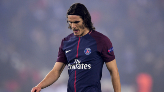 Edinson Cavani entretiendrait des contacts réguliers avec Naples durant cette période des transferts.