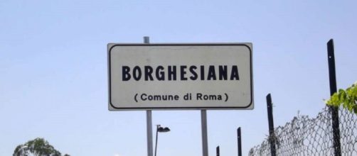 Roma, sparatoria alla Borghesiana, passanti terrorizzati e caos
