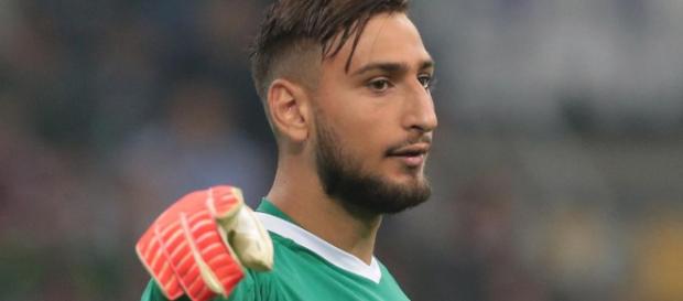 Gianluigi Donnarumma devrait rester un joueur du Milan AC la saison prochaine, malgré l'envie du PSG de la recruter. Gianluigi Donnarumma devrait rester un joueur du Milan AC la saison prochaine, malgré l'envie du PSG de la recruter.