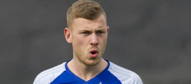 Max Meyer pourrait échapper à l'OM cet été, et ce au profit de Francfort. Max Meyer pourrait échapper à l'OM cet été, et ce au profit de Francfort.