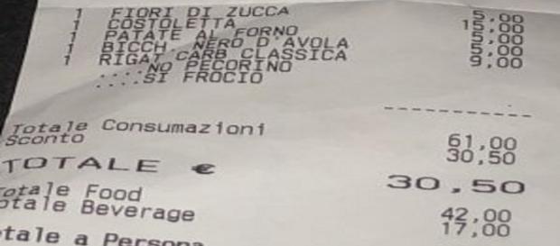 Roma, scritte omofobe sullo scontrino. Licenziato il cameriere, ma Forza Nuova invia striscione. - vocedistrada.it Roma, scritte omofobe sullo scontrino. Licenziato il cameriere, ma Forza Nuova invia striscione. - vocedistrada.it