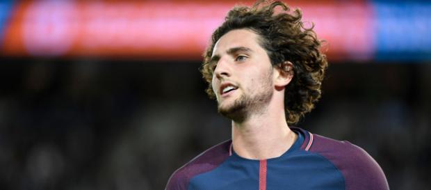Thomas Tuchel veut conserver Adrien Rabiot dans ses rangs durant ce mercato. Thomas Tuchel veut conserver Adrien Rabiot dans ses rangs durant ce mercato.