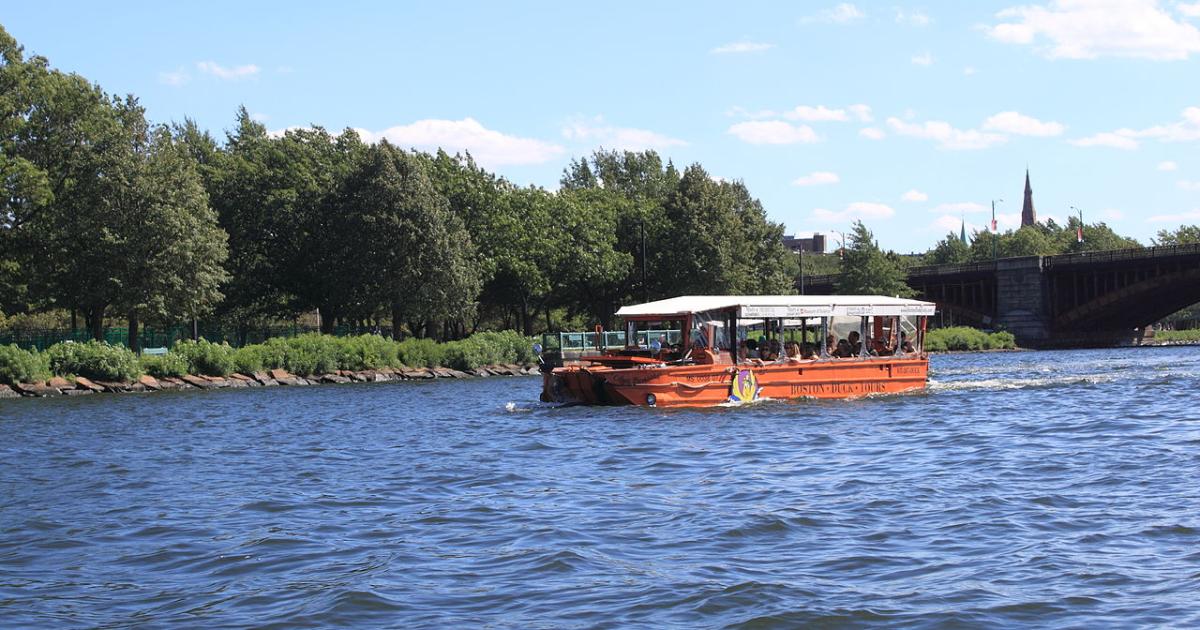 Duck boat capsizes in Missouri lake due to stormy weather ...