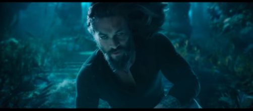 Arthur Curry must save Atlantis and the surface world from war in the 'Aquaman' movie [Image Credit: DC Entertainment/YouTube screencap]