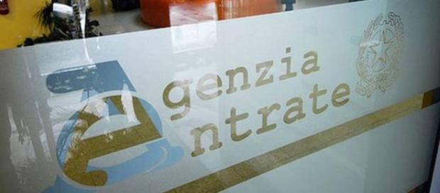 Attenzione alle e-mail che promettono rimborsi fiscali, è phishing. Attenzione alle e-mail che promettono rimborsi fiscali, è phishing.