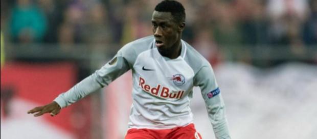 Diadie Samassekou est dans les petits papiers de l'OM et de l'OL durant ce mercato estival. Diadie Samassekou est dans les petits papiers de l'OM et de l'OL durant ce mercato estival.