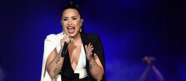 A cantora e parceira de Luis Fonsi, Demi Lovato em show. A cantora e parceira de Luis Fonsi, Demi Lovato em show.