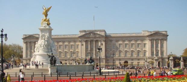 El Palacio de Buckingham en Londres ofrece trabajo este mes de julio. El Palacio de Buckingham en Londres ofrece trabajo este mes de julio.