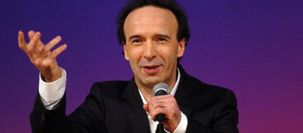 Roberto Benigni incidente su un gommone in sardegna Roberto Benigni incidente su un gommone in sardegna