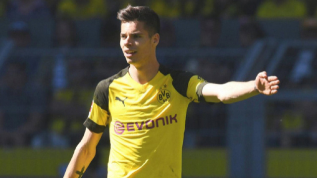 Le PSG a champ libre pour recruter Julian Weigl depuis Dortmund, maintenant que le club allemand lui a donné l'autorisation de partir.