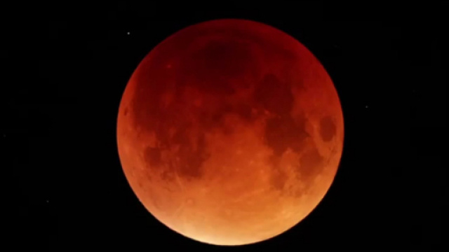 Luna di sangue: venerdì potremo vedere l'eclissi totale più lunga ... - vistanet.it