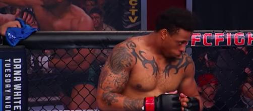 Former NFL player turned MMA fighter Greg Hardy earned his second professional MMA win on August 7. [Image via UFC/YouTube ]