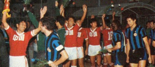 Inter-Cina, 10 settembre 1978: l'ingresso in campo delle squadre