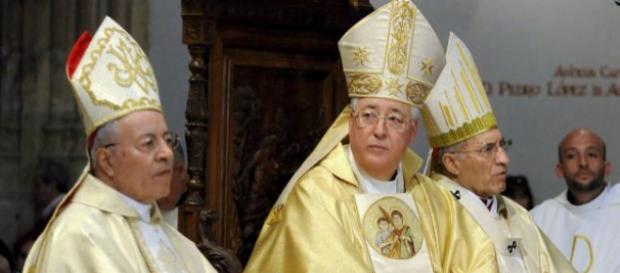 El obispo Pla en la misa de TVE culpa a los anticonceptivos de la infidelidad conyugal El obispo Pla en la misa de TVE culpa a los anticonceptivos de la infidelidad conyugal