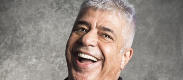 Lulu Santos assume relacionamento com rapaz mais jovem Lulu Santos assume relacionamento com rapaz mais jovem