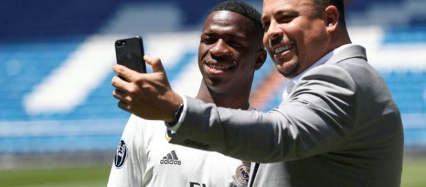 Vinicius Jr. en el Bernabéu llega al Real Madrid y dice que desea quedarse muchos años Vinicius Jr. en el Bernabéu llega al Real Madrid y dice que desea quedarse muchos años