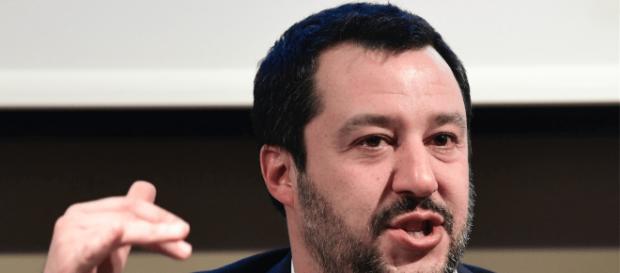 Il vicepremier Matteo Salvini non si ferma sulla questione migranti, ma a Milano l'attende il sindaco Sala Il vicepremier Matteo Salvini non si ferma sulla questione migranti, ma a Milano l'attende il sindaco Sala
